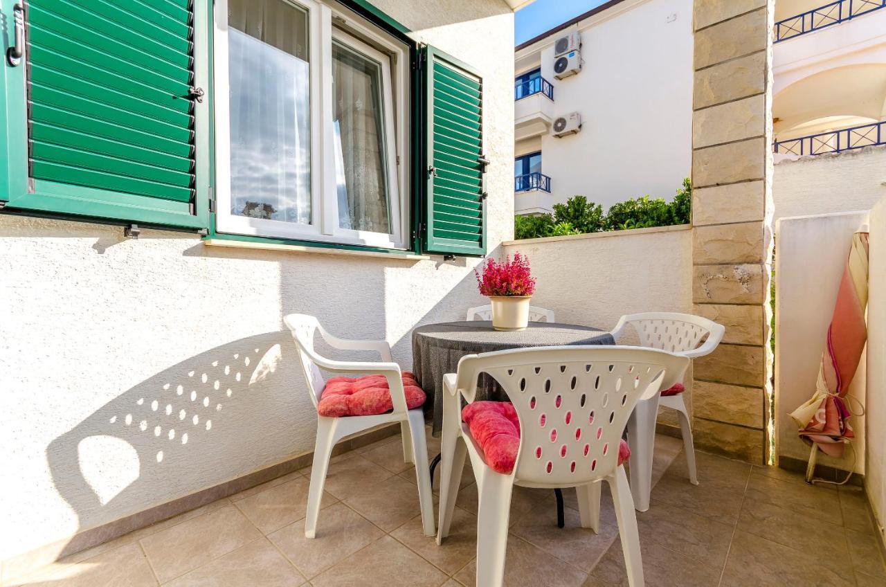 Apartments Mate Trogir Exteriör bild