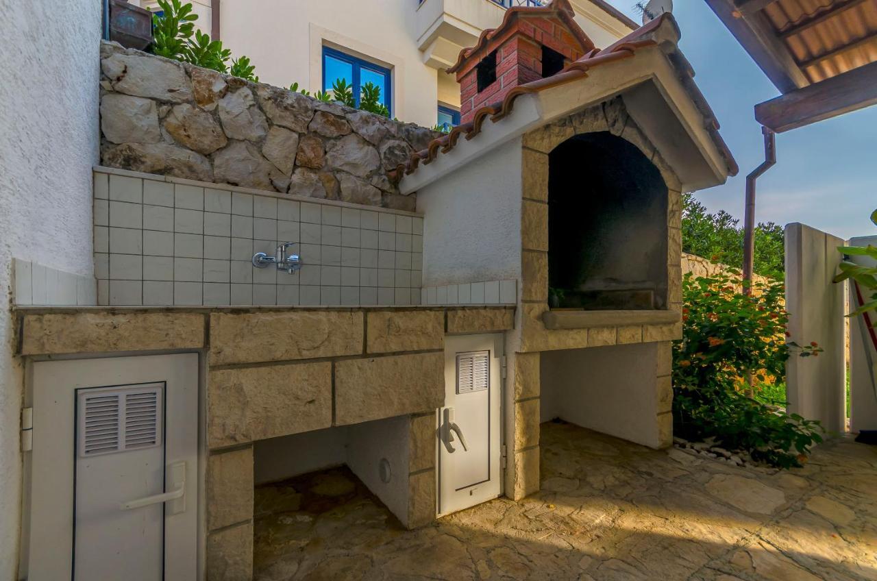 Apartments Mate Trogir Exteriör bild